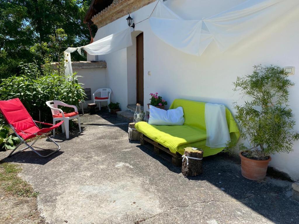 Basciano Agriturismo Flara מראה חיצוני תמונה