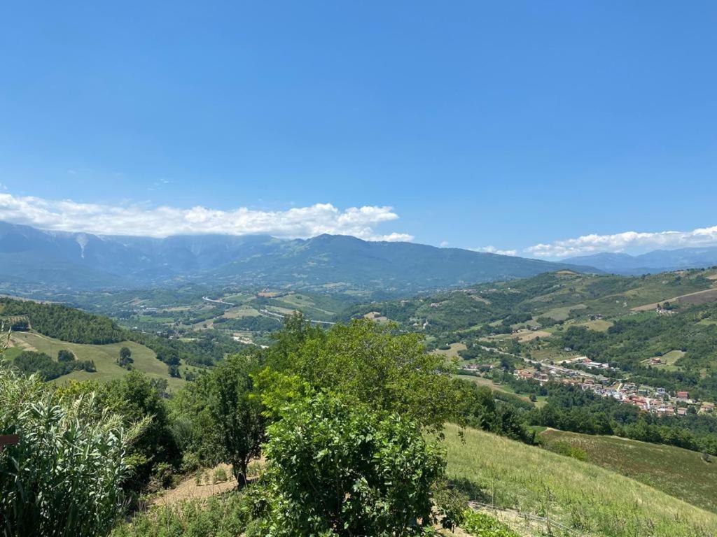 Basciano Agriturismo Flara מראה חיצוני תמונה