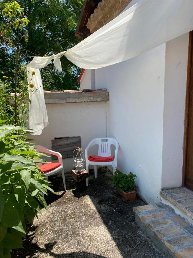 Basciano Agriturismo Flara מראה חיצוני תמונה